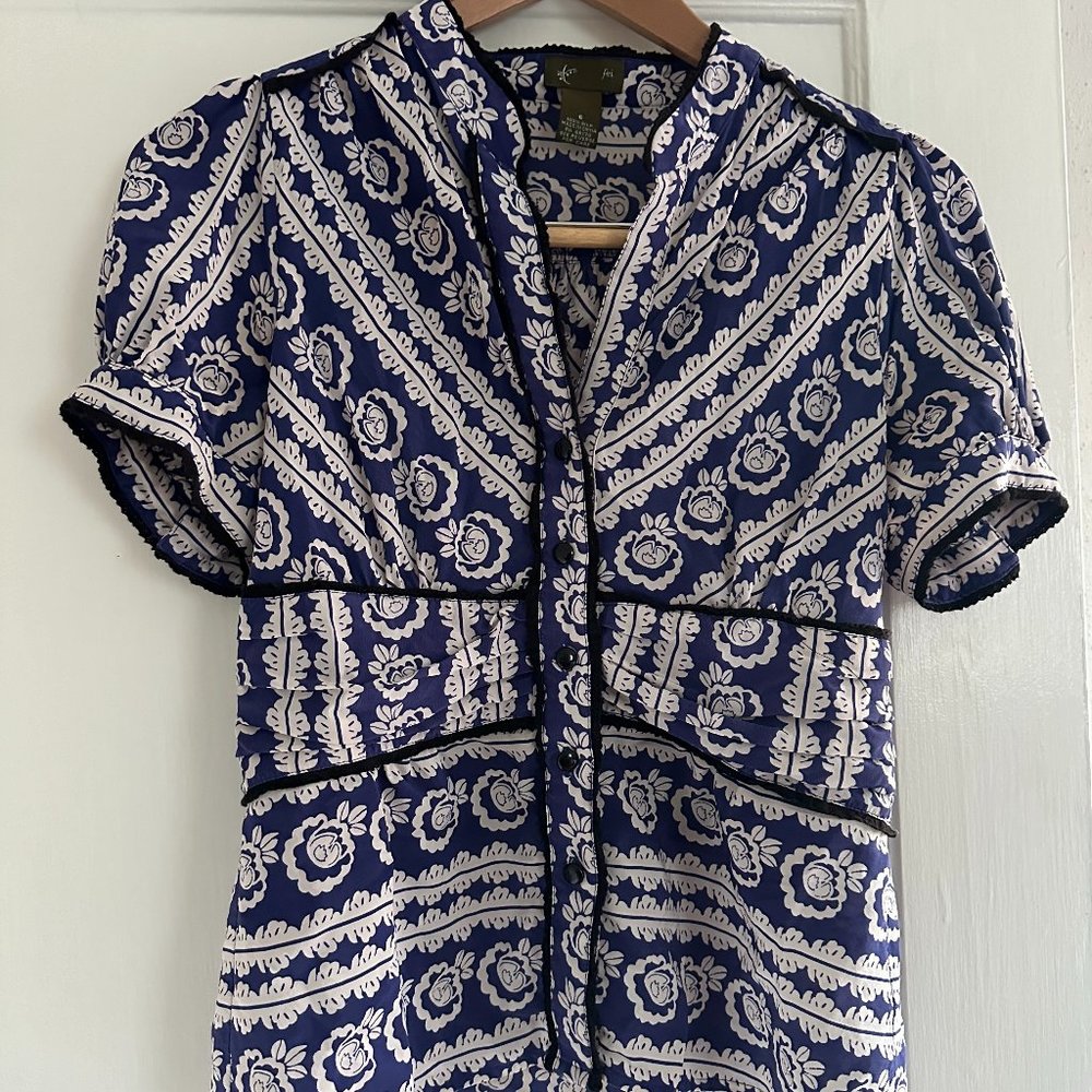 Fei Blue and White Patterned Silk Blouse